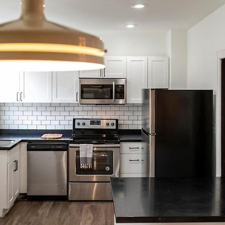 Villa Luxe Mid-Century Styled Historic Townhouse #1 Detroit Esterno foto