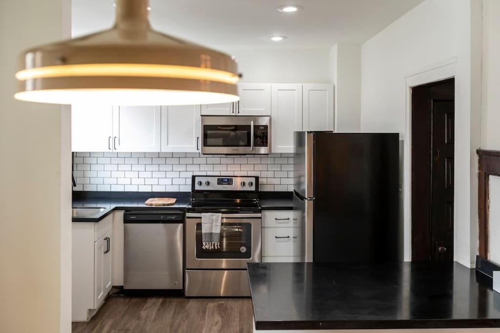 Villa Luxe Mid-Century Styled Historic Townhouse #1 Detroit Esterno foto