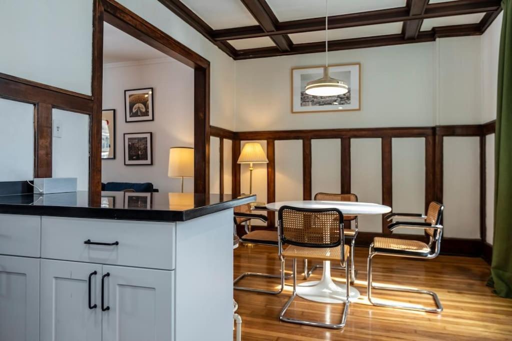 Villa Luxe Mid-Century Styled Historic Townhouse #1 Detroit Esterno foto